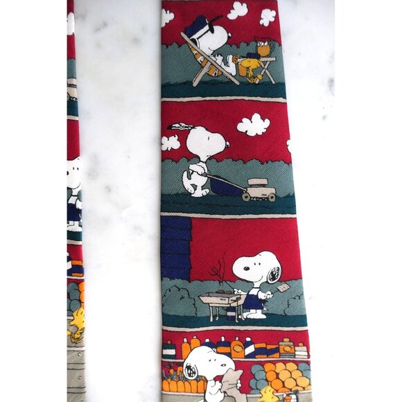 Peanuts Snoopy Cartoon 100% Silk Vintage Tie Red Burgundy Work Father's Day Gift - Picture 7 of 7